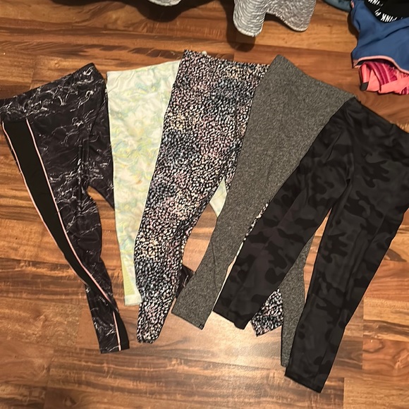 Bundle of girls leggings size 10, 12 and women’s extra extra small - Picture 1 of 2